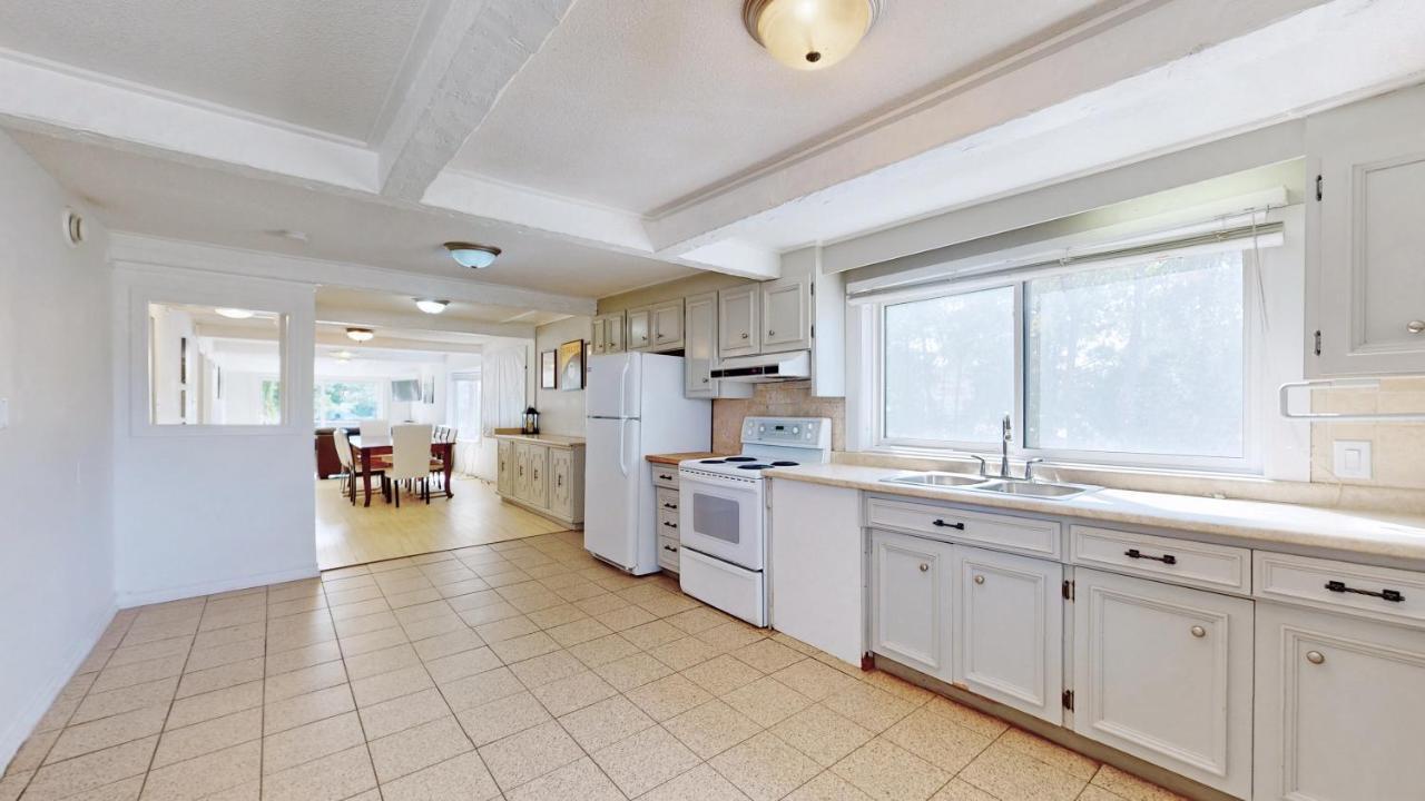 Main Beach River Retreat - Wasaga Beach 1 - Main Strip - 95 Mosley St エクステリア 写真
