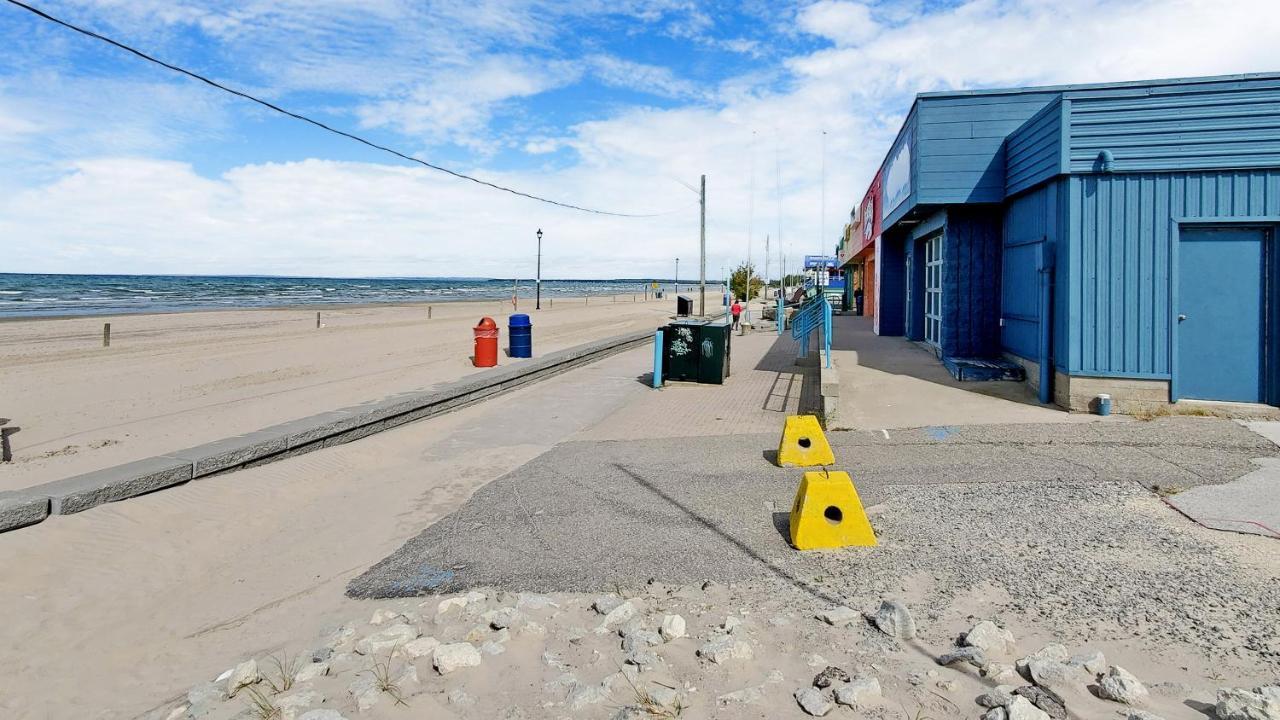 Main Beach River Retreat - Wasaga Beach 1 - Main Strip - 95 Mosley St エクステリア 写真