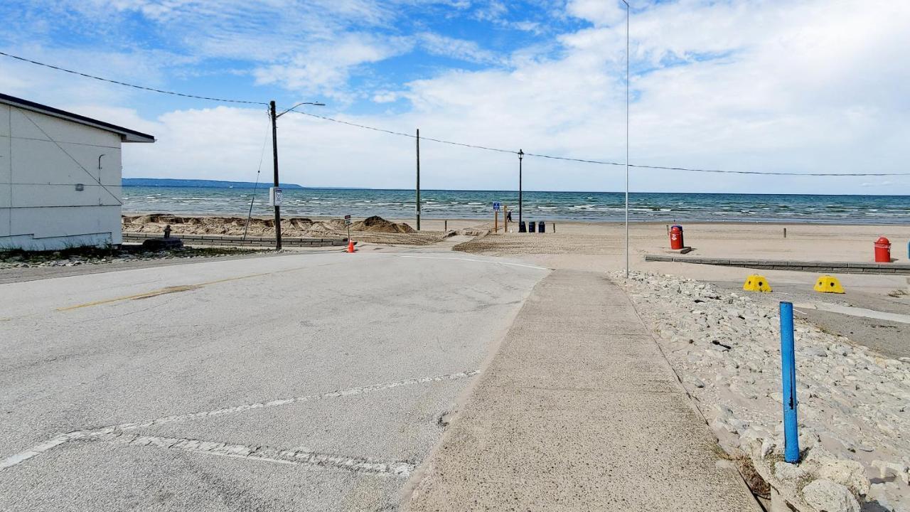 Main Beach River Retreat - Wasaga Beach 1 - Main Strip - 95 Mosley St エクステリア 写真