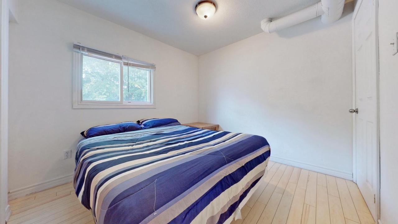 Main Beach River Retreat - Wasaga Beach 1 - Main Strip - 95 Mosley St エクステリア 写真