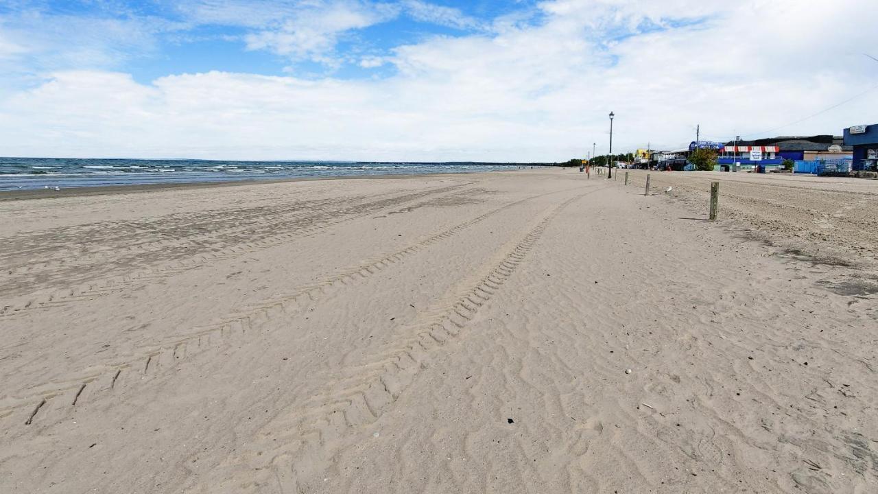 Main Beach River Retreat - Wasaga Beach 1 - Main Strip - 95 Mosley St エクステリア 写真