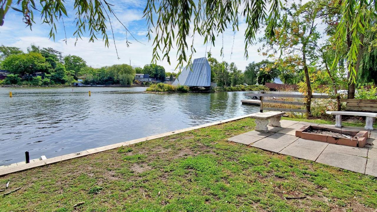 Main Beach River Retreat - Wasaga Beach 1 - Main Strip - 95 Mosley St エクステリア 写真
